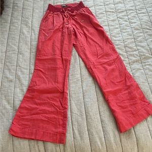 Women’s linen pants.  Smoke free home